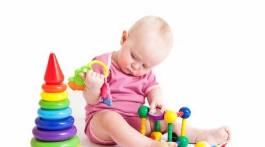 Развитие ребенка в 6.5 месяцев мальчик. Шестимесячный ребенок: особенности развития, игры и упражнения. У малыша в полгода режутся зубки